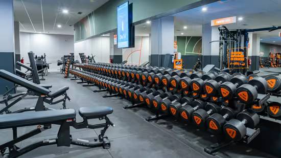 Basic-Fit Calle Labradores